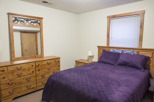 Perfect family space. lots of room. easy drive to new river gorge national park. - Winterplace Ski Resort