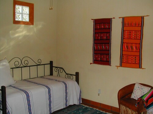 Mexican sunrise house ..... a wonderful mexican experience (just see the reviews - Ajijic