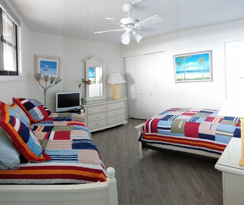 Book your 2024vacation, oceanfront-remodeled 2019 sep/oct weeks still available - Bethany Beach