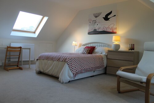 Spacious & modern house in oxford city sleeps 8 - Oxford