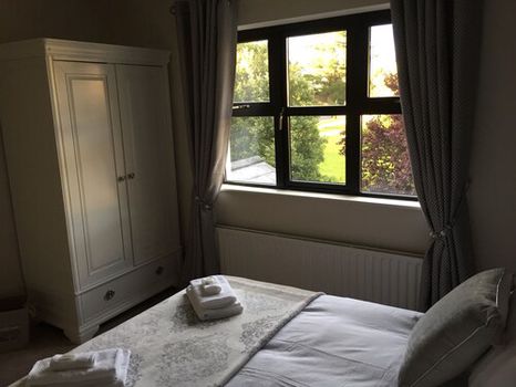 6 bedroom luxurious, galway city house. - Galway