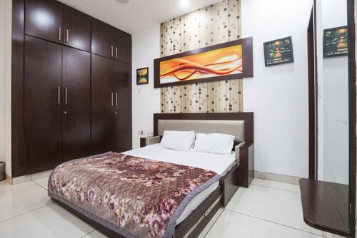 Entire apartment with five star looks and facilities - Ghaziabad