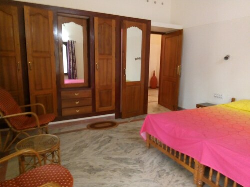 Manged & maintained  by a british  couple-4 bedroom villa,all to your self,!!! - Kovalam