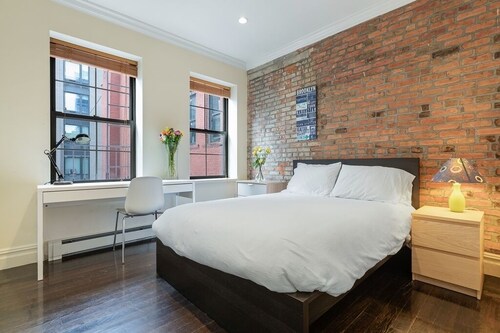 Deux appartements de luxe meublés de style minimaliste moderne b - Brooklyn, NY