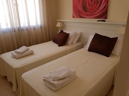 Luxury 2 bed 2 bathroom apartment at roda golf and beach resort, sleeps 4/5 - Los Alcázares