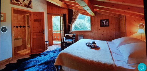 Luxueux chalet savoyard traditionnel en bois doté d'un spa et d'un sauna - Megève