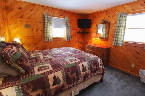 Rm b - adorable, updated cottage in rangeley manor with all of the comforts of home! - Rangeley