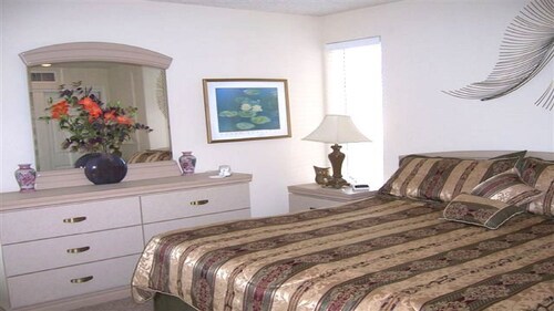 Oceanfront - 5 star accommodations - promenade condo's 4th floor corner unit - Seaside, OR