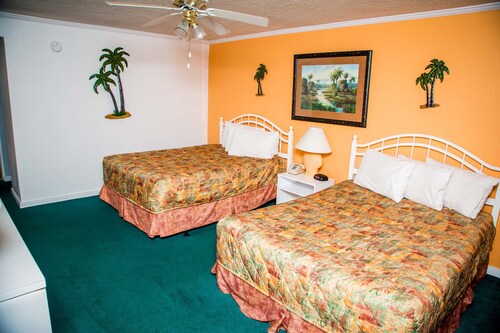 1 bedroom resort suite, sleeps 6, just steps from the beach - Cocoa Beach