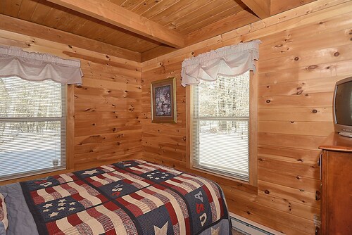 Fabulous rustic mountain cabin a short drive to canaan valley slopes! - Canaan Valley Resort