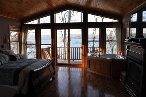 Simply irresistible cayuga waterfront lakehouse  near colleges - New York (state)