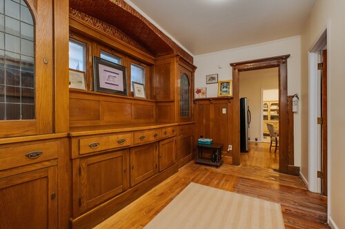 Beautiful 2 bedroom apartment in allentown center - enhanced cleaning - Allentown, NJ