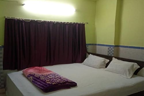 Couple friendly ac / non ac accommodation only 10 mint walking from sea beach - Digha