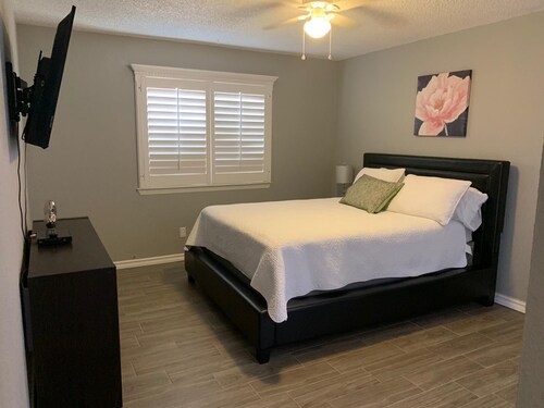 Newly remodeled and decorated duplex home - El Paso