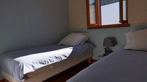 Appartement 90 m2  3 chambres 6 couchages 2 salles de douche wc indépendant - Molines-en-Queyras