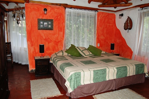 House dalia. beautiful, cozy and independent house. quiet in contact with nature - Quito