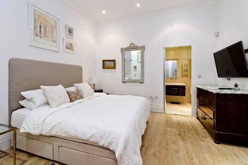 Long stay discounts - stylish 2-bed garden apt - Earl's Court