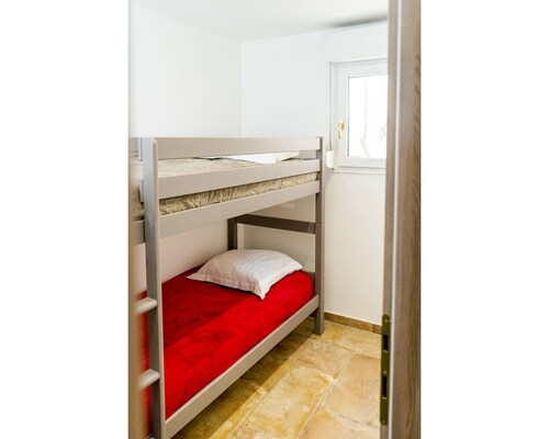 Bel appartement pour 6 personnes avec wifi, climatisation, piscine, tv et parking - Plage De Ghisonaccia