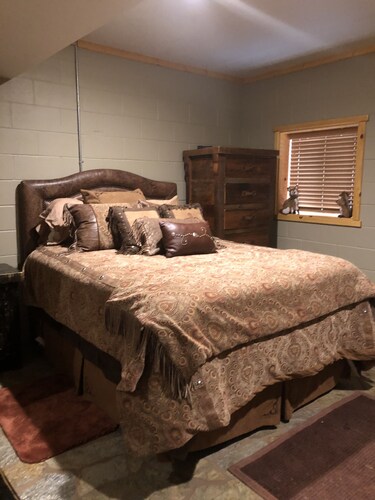 Luxury cabin east village walking distance to town - Shaver Lake