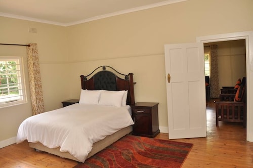 Delightful home with privacy for our guests. guests will enjoy the full house - Harare