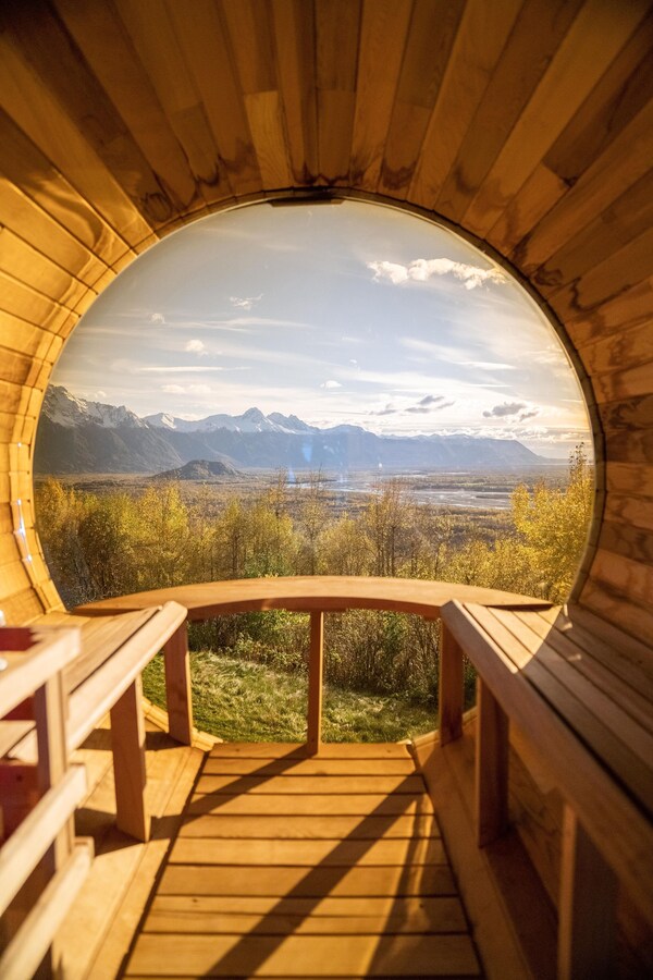 Detached Apartment W/hot-tub & Sauna View Overlooking Valley - Alaska