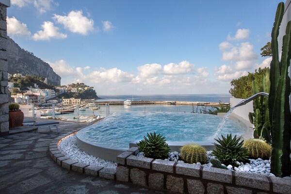 Sunset On The Ocean - Jacuzzi Infinity Pool - 10 Minutes To The Piazzetta - Capri (island)