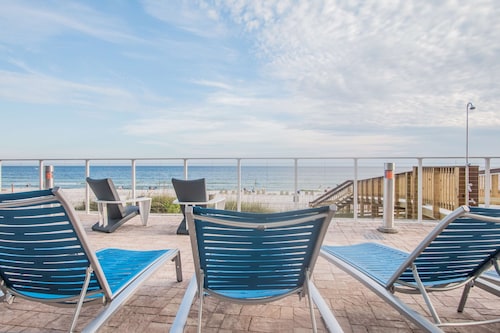 Hampton Inn & Suites Panama City Beach-beachfront - Panama City Beach, FL