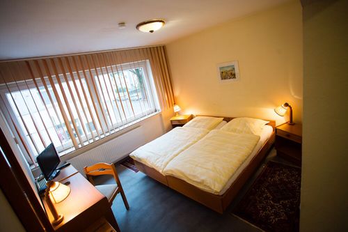 Search 93 Cheap Hotels in Duisburg cozycozy