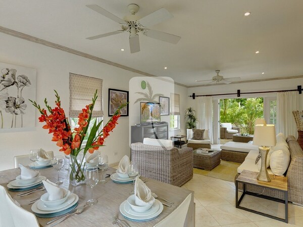 Platinum Coast Contemporary 3 Bed House Pool At Mullins Beach Approved Property - Barbados