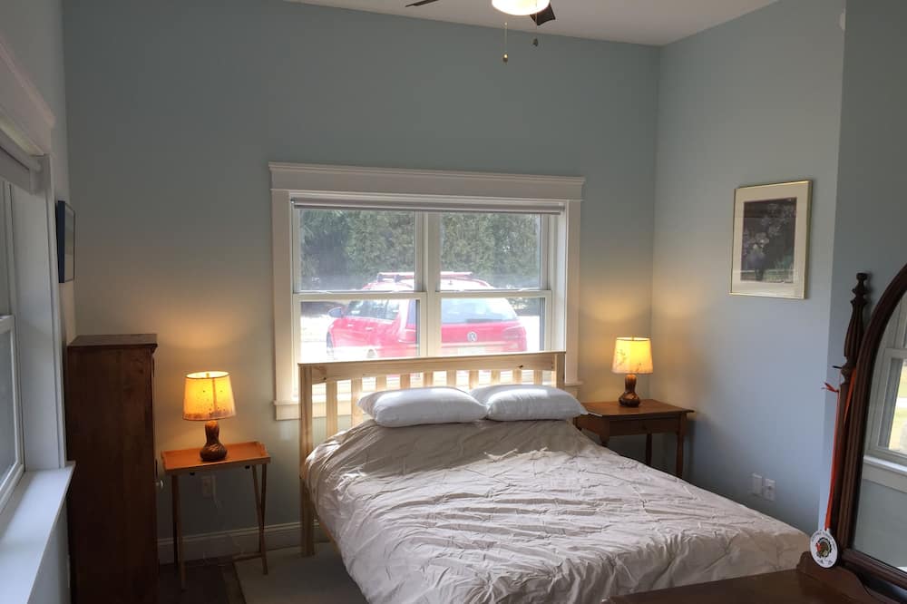 South Hero Guesthouse With Lake Access And Great Sunsets - Vermont