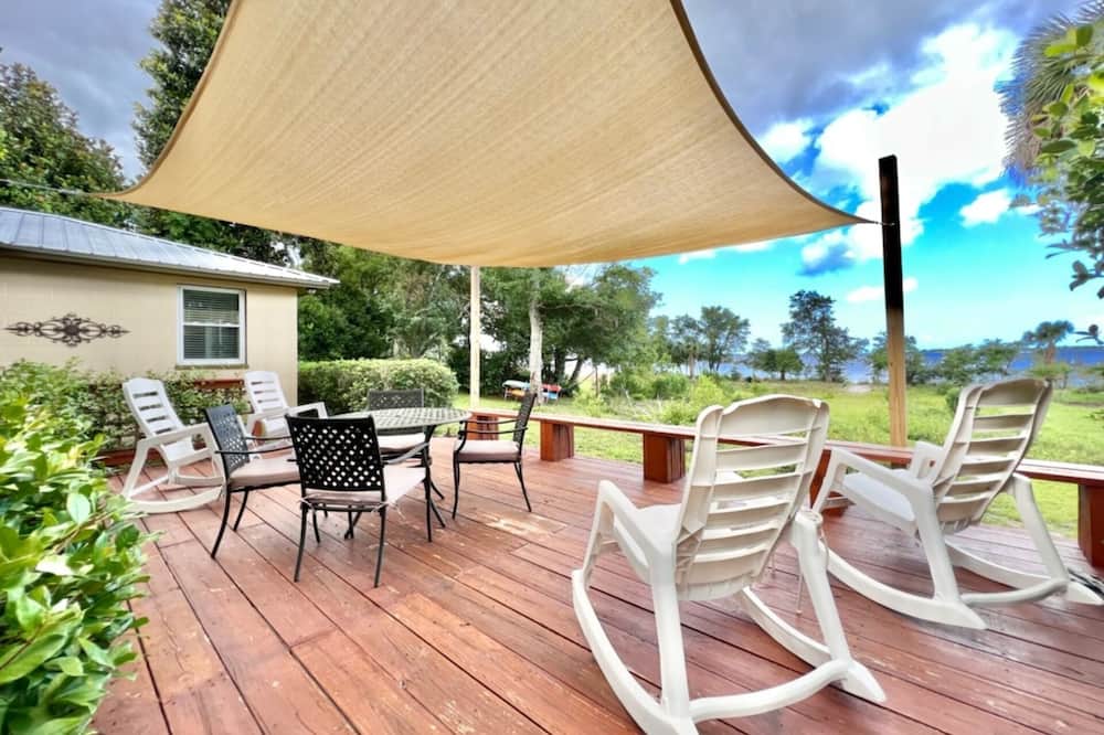 Bay Front Home W/private Bch In Historic Neighborhood. Family/dog Friendly - Florida
