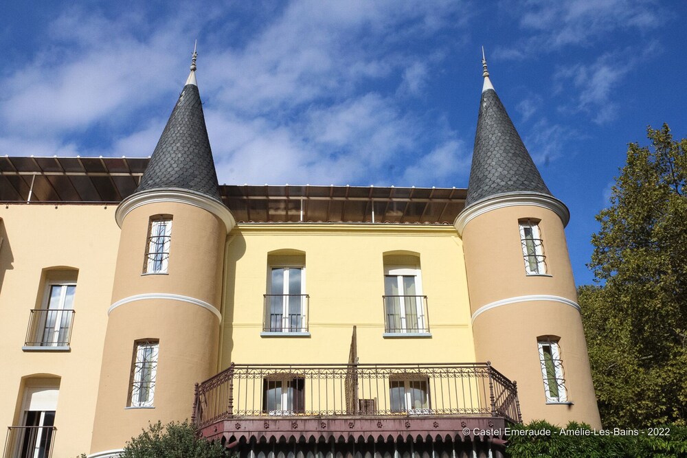 Appart'hotel Castel Emeraude - Occitanie
