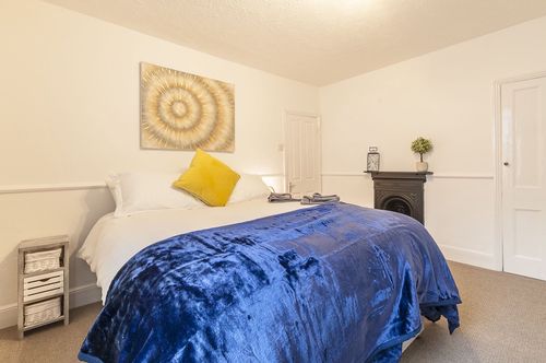 St James Park airbnb, hotels and holiday rentals