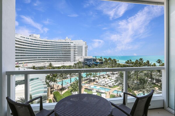 Beautiful Sorrento Ocean View Junior Suite Free Spa, Free Valet & No Resort Fees - Miami