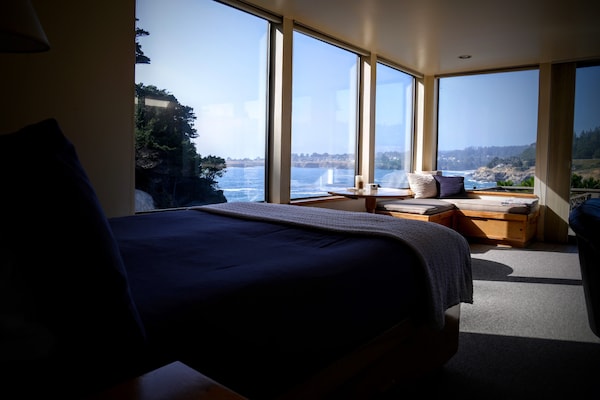 Cove Suite - Best Ocean Front View, Private & Secluded - California