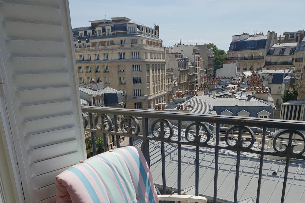 Next To The Parc Monceau, 1055 Sqf, Haussmannian Apartm Ent,full View Balcony , - Colombes