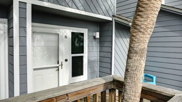 Beachfront Townhome Steps Away From Water. Use Of 2 Stand Up Paddle Boards Inc. - Florida