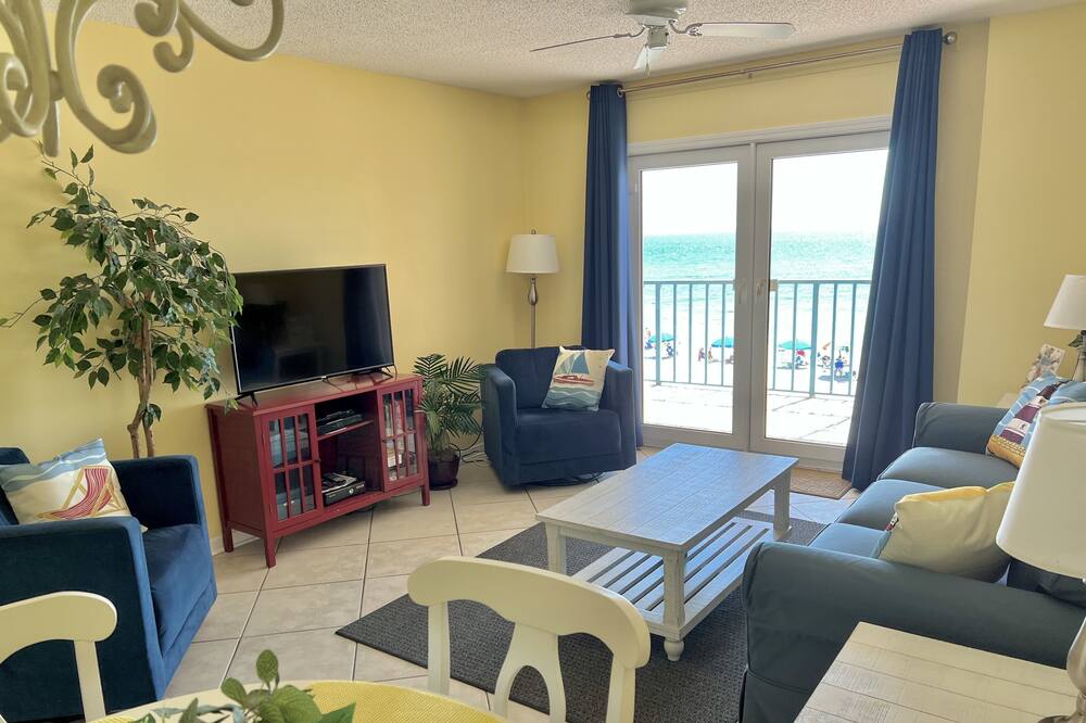 Beach=happy!! Lovely Gulf Front, Pools, Large Balcony, Beach Supplies, View!!! - Orange Beach