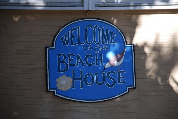 Rustic Beach Front Apartment - Cozy, Rustic And On The Beach! - 2 Br 1.5 Bath - Virginia Beach