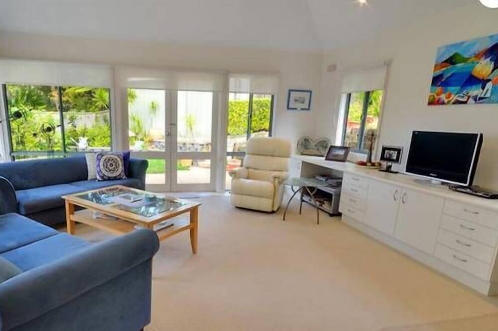 Nautilus House Bed & Breakfast - Nelson Bay