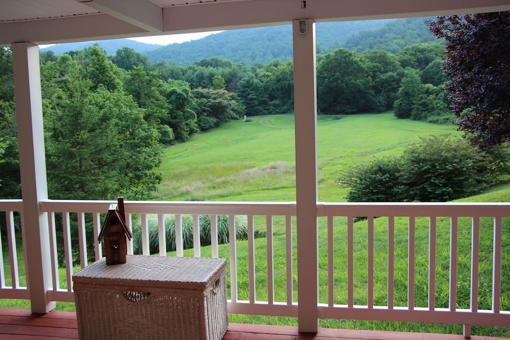 Come And Enjoy A Beautiful View And Relaxing Time At Windy Knoll.... - North Carolina
