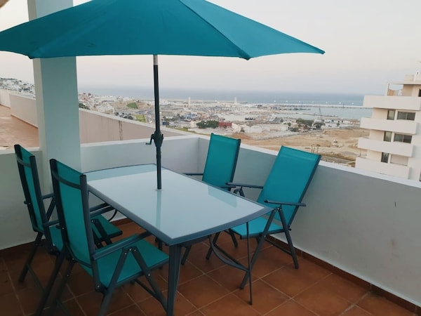 Duplex Penthouse Avec Des Vues Spectaculaires Sur La Baie De Tanger. - Maroc