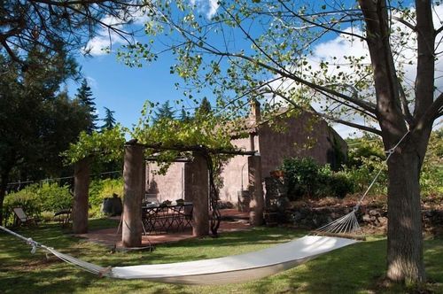 Milo Cottages at the Best Price cozycozy