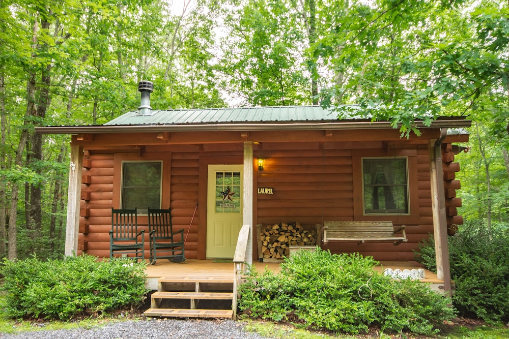 Laurel Cabin Is Romantic, Cozy And All Around Perfect For Couples! - West Virginia