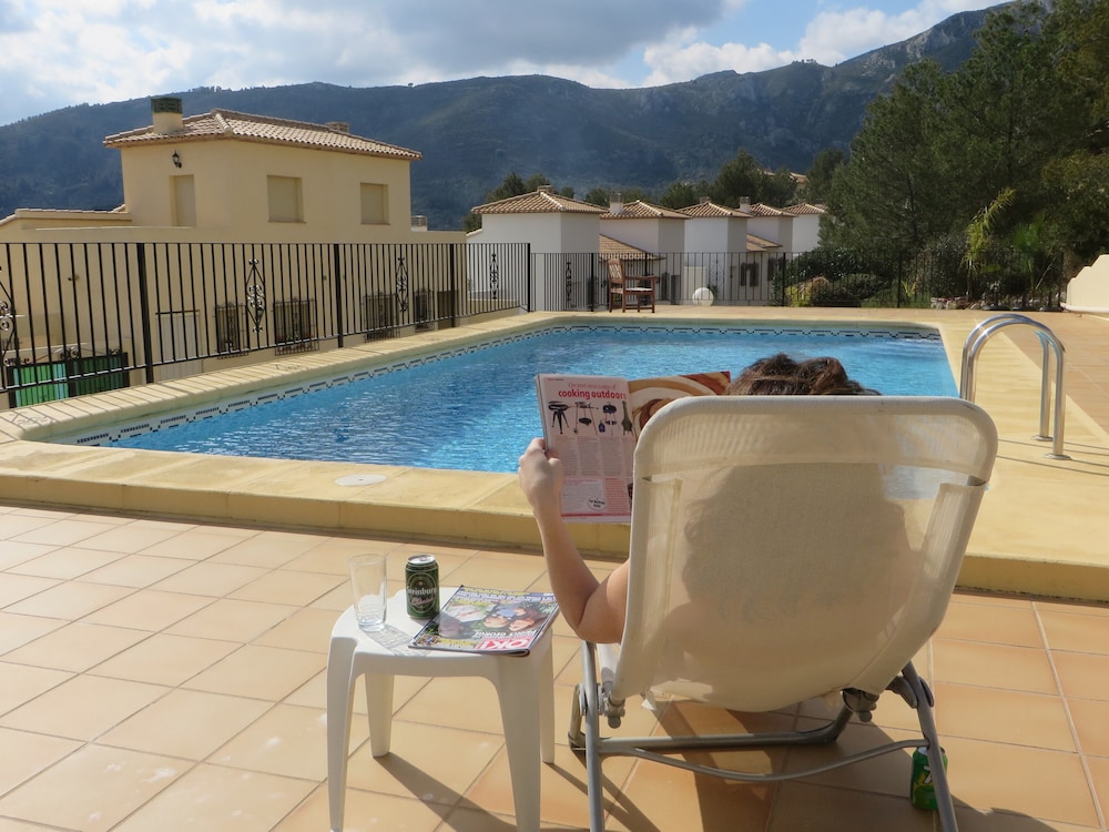 Villa 2 Chambres, Wi-fi, Climatisation, Piscine, Vue Imprenable Sur La Vallée De La Mer - Espagne
