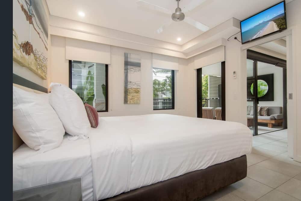 Sea Temple  Port Douglas 2 Bedroom Penthouse - Free Wi Fi - Netflix - Wine - Port Douglas