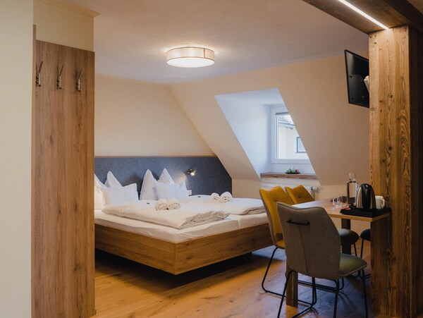 Hotel & Wirtshaus Das Rössl - Standard Double Room With Bath, Toilet - Autriche