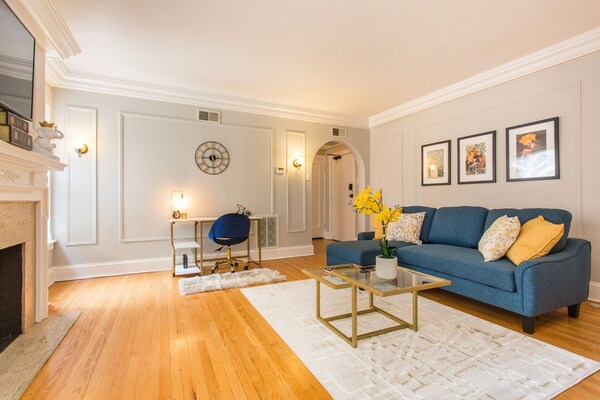 The Guild #4 | Mag Mile, Gold Coast, Downtown | Spacious 1bd/1ba - Chicago, IL