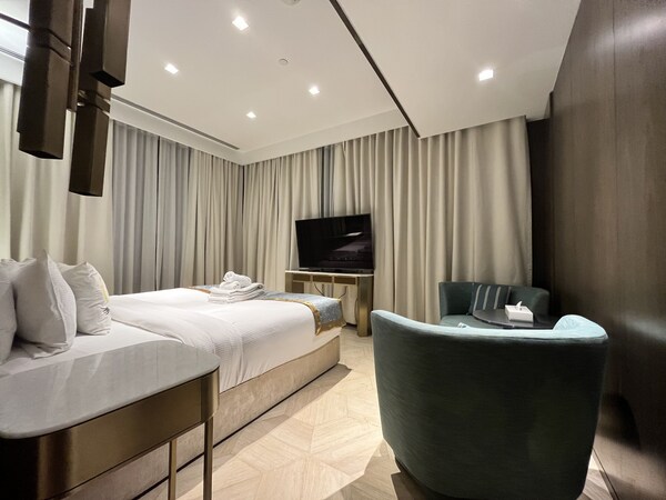 Five Palm Resort | Luxury 2br+maids & Jacuzzi/spa - Dubaï