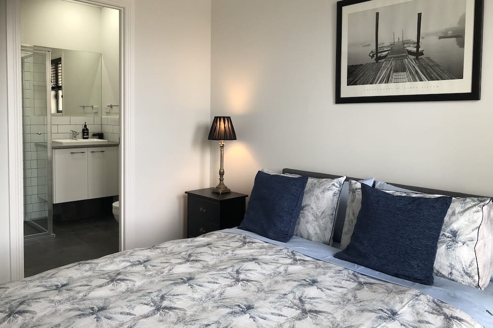 *New* Luxe Getaway * 2 Minute Walk To Town Centre! - Adelaide